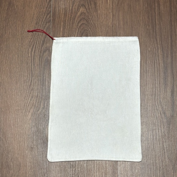 🔥🔥🔥Christian Louboutin Cream Dust Bag🔥🔥🔥 - Picture 2 of 4